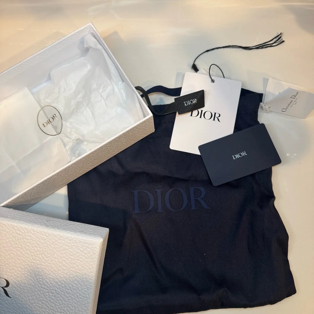 Dior Gift Box + Dust Bag & Cards - Picture 3 of 4